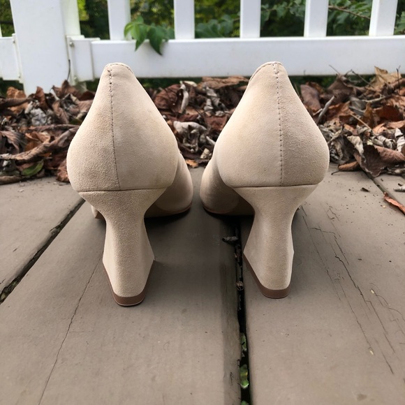 Vince Camuto Nude Suede Hailenda Pointed Toe Pumps - Picture 3 of 15